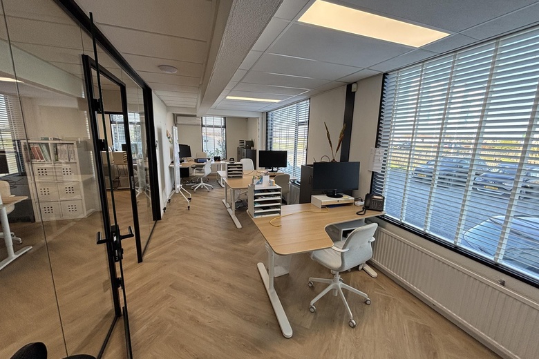 KantoorruimteaanTorenlaan 1 a<br/> inVoorhout KantoorruimteaanTorenlaan 1 a<br/> inVoorhout