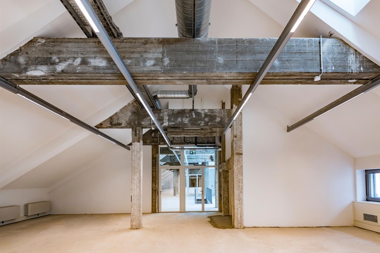 KantoorruimteaanCoolsingel 135<br/> inRotterdam KantoorruimteaanCoolsingel 135<br/> inRotterdam