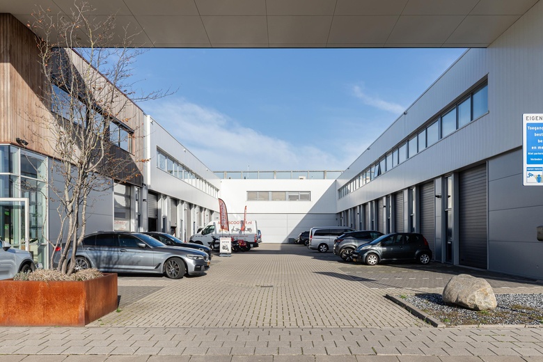 BedrijfsruimteaanKoperhoek 6 f<br/> inRhoon