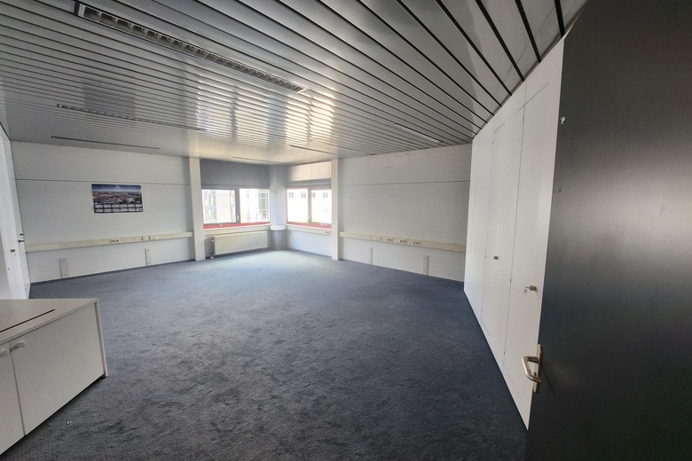 KantoorruimteaanInnsbruckweg 90<br/> inRotterdam KantoorruimteaanInnsbruckweg 90<br/> inRotterdam