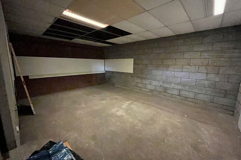 BedrijfsruimteaanFort Pinsenweg 1 a<br/> inHalsteren BedrijfsruimteaanFort Pinsenweg 1 a<br/> inHalsteren