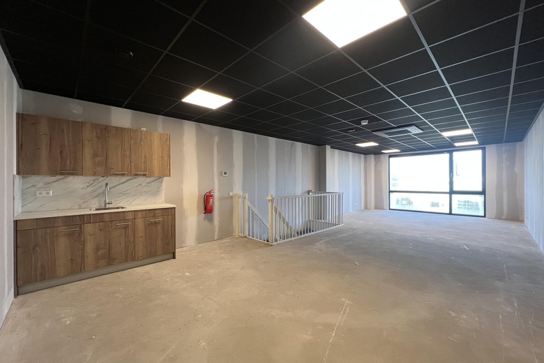 BedrijfsruimteaanJan van der Heijdenstraat 26 P<br/> inOud-Beijerland