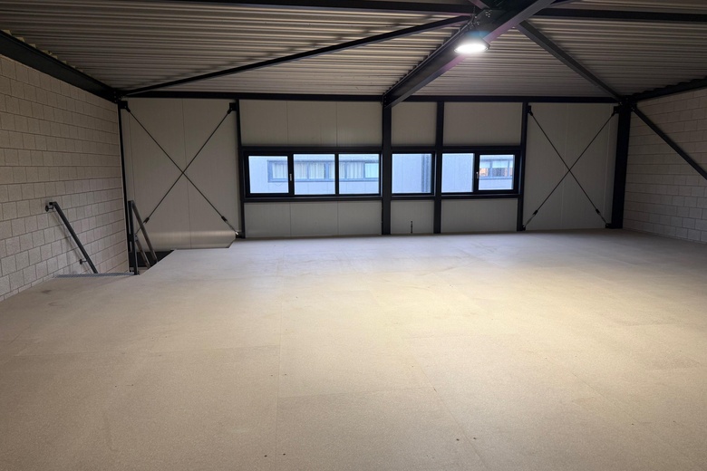 BedrijfsruimteaanMiddelweg 59<br/> inNieuwkuijk