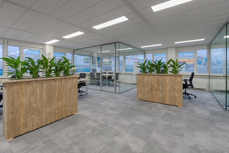 KantoorruimteaanCurieweg 5<br/> inSpijkenisse KantoorruimteaanCurieweg 5<br/> inSpijkenisse