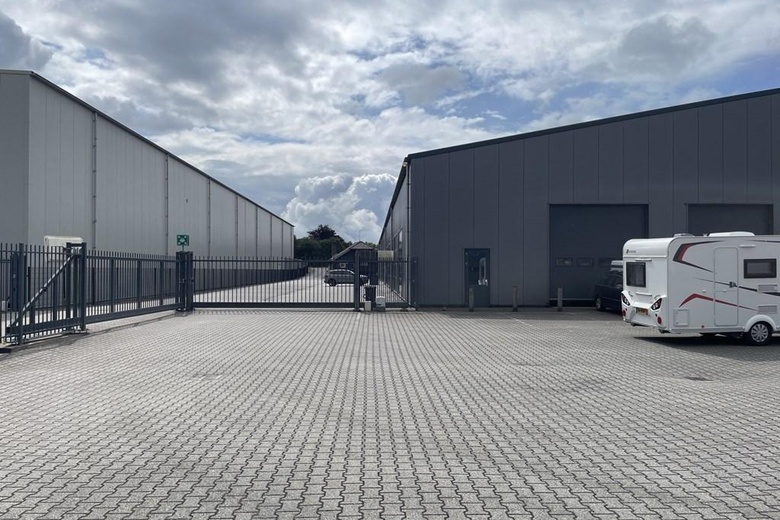 BedrijfsruimteaanLegmeerdijk 169 A<br/> inAalsmeer