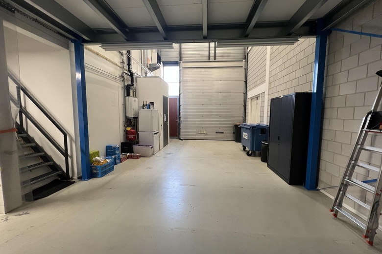 BedrijfsruimteaanDaltonstraat 13 - 14<br/> inZwijndrecht