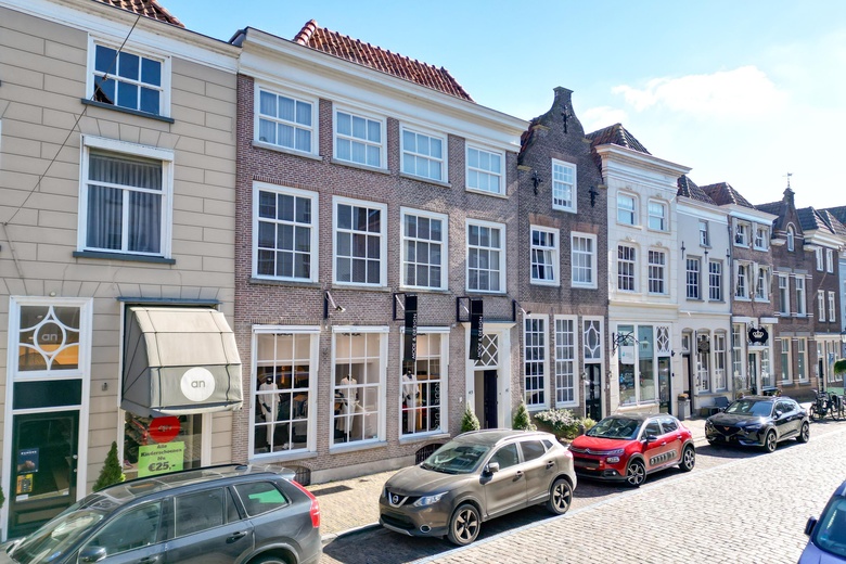 WinkelruimteaanRogstraat 43<br/> inGrave