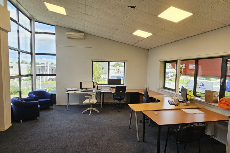 BedrijfsruimteaanLandbouwweg 27<br/> inZeewolde