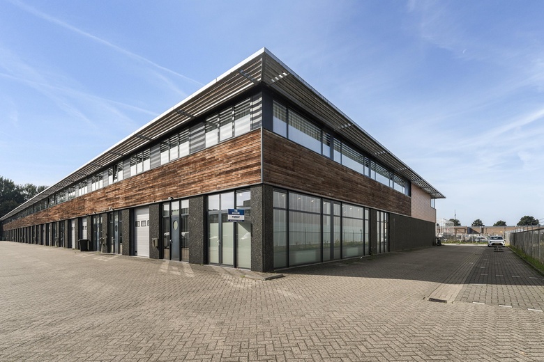 Bekijk foto Bedrijfsruimte aan de Goirkekanaaldijk 211 14 in Tilburg
