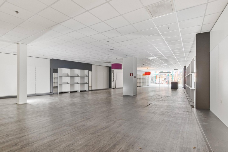 WinkelruimteaanRoersingelpassage 14<br/> inRoermond WinkelruimteaanRoersingelpassage 14<br/> inRoermond