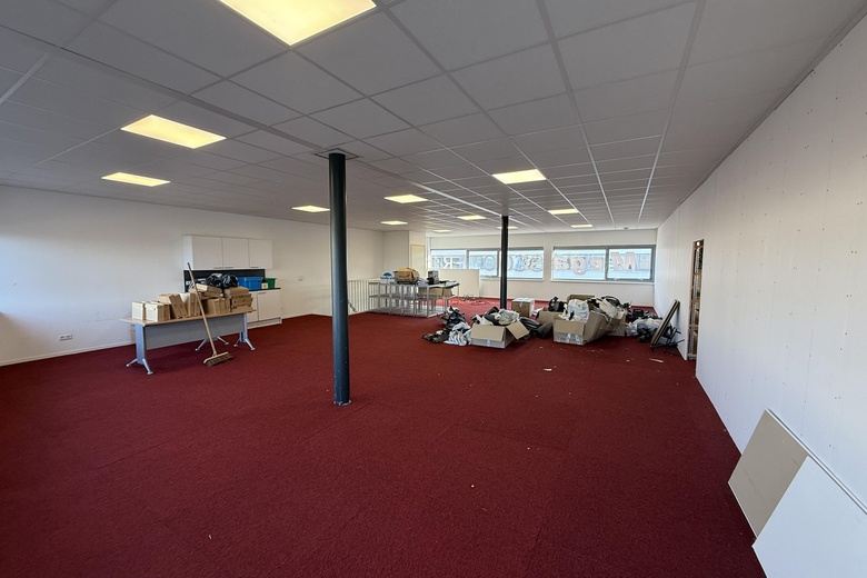 BedrijfsruimteaanKoperhoek 4 b<br/> inRhoon