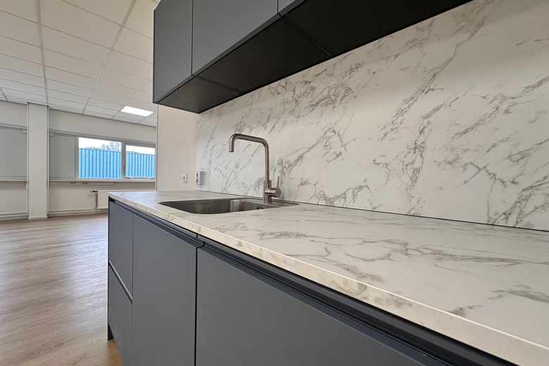 Kantoorruimteaande Oude Veiling 72<br/> inZwaag