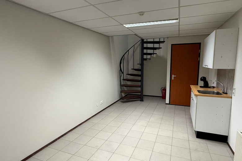 BedrijfsruimteaanAventurijn 228<br/> inDordrecht