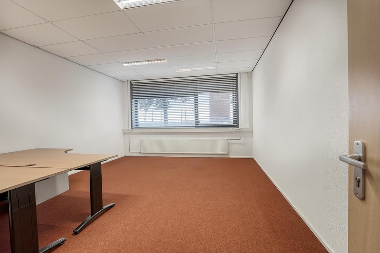 KantoorruimteaanLuzernestraat 37 A<br/> inNieuw-Vennep