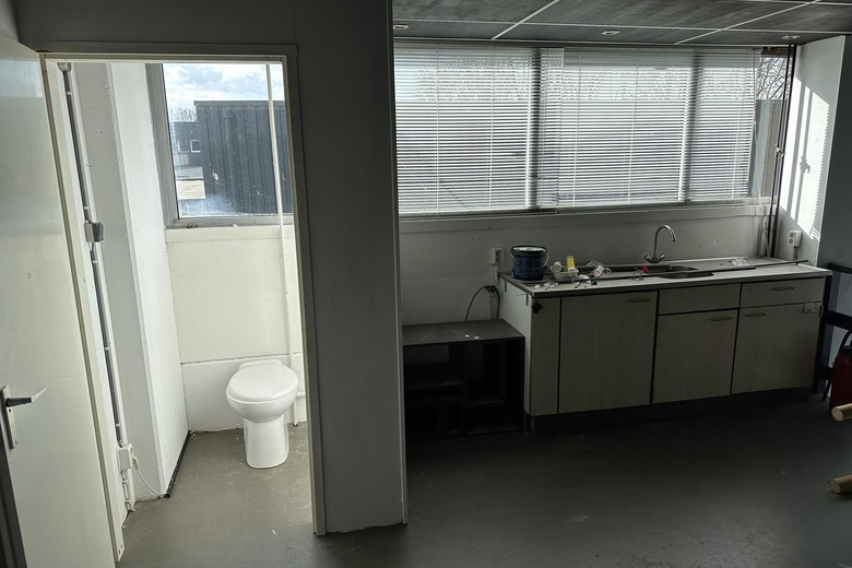 BedrijfsruimteaanNeutronstraat 7 7<br/> inGroningen BedrijfsruimteaanNeutronstraat 7 7<br/> inGroningen