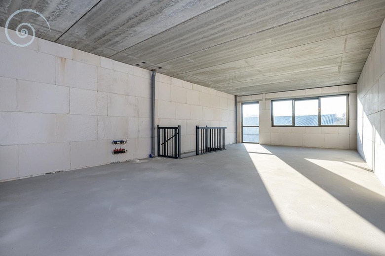 BedrijfsruimteaanPascal 5 d<br/> inMiddelharnis