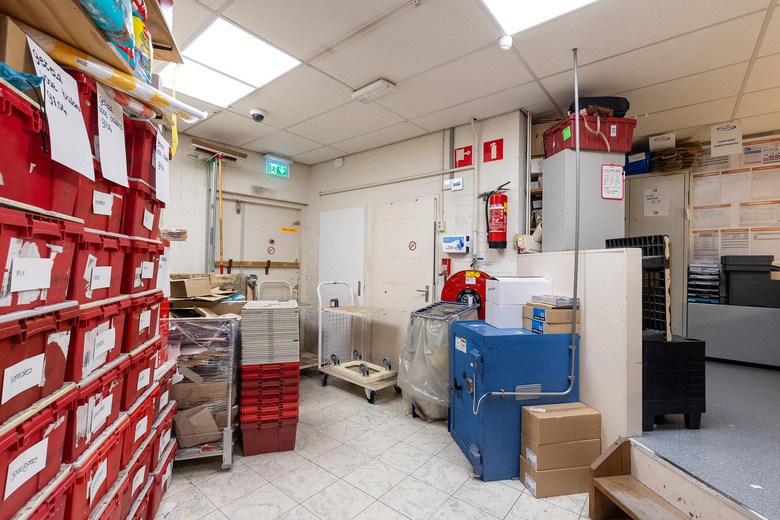 WinkelruimteaanKanaalstraat 75<br/> inLisse WinkelruimteaanKanaalstraat 75<br/> inLisse