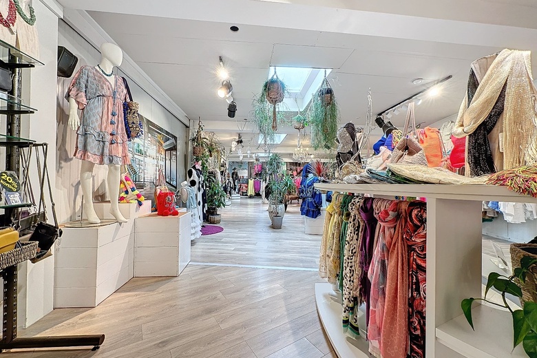 WinkelruimteaanNieuwstraat 17<br/> inSluis WinkelruimteaanNieuwstraat 17<br/> inSluis