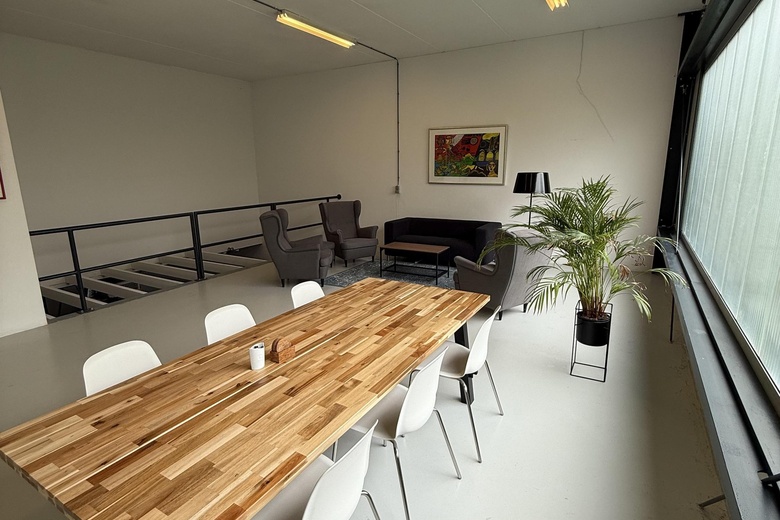 BedrijfsruimteaanVennestraat 22<br/> inLisse