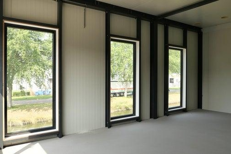 BedrijfsruimteaanAntonie van Leeuwenhoekstraat 1B15<br/> inOud-Beijerland BedrijfsruimteaanAntonie van Leeuwenhoekstraat 1B15<br/> inOud-Beijerland