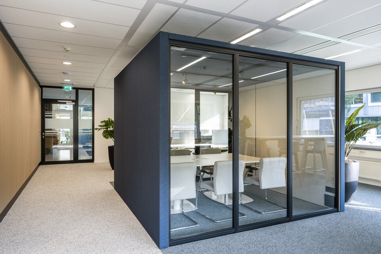 KantoorruimteaanStationsplein-ZW 983<br/> inSchiphol