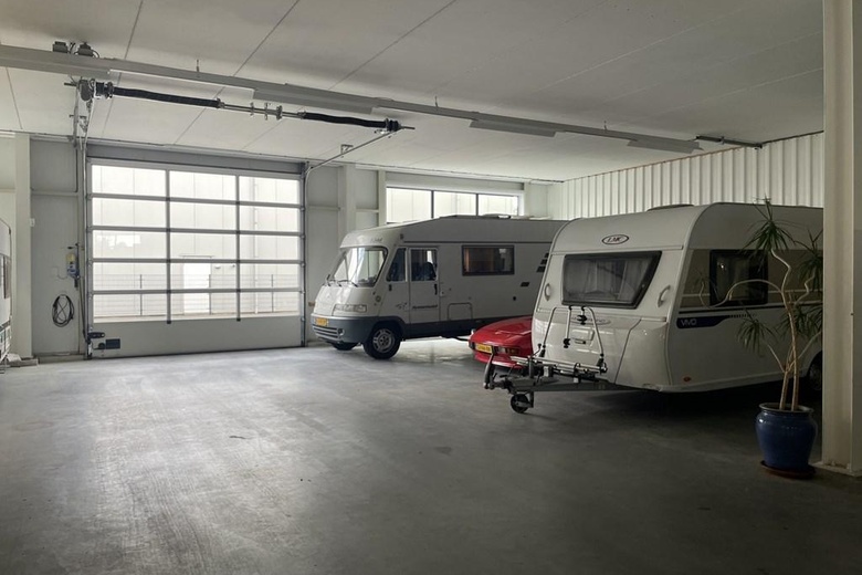 BedrijfsruimteaanLegmeerdijk 169 A<br/> inAalsmeer