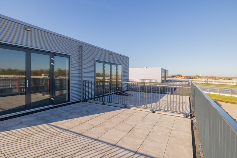 BedrijfsruimteaanCilinderweg 75<br/> inRoelofarendsveen