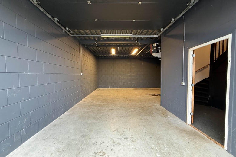 BedrijfsruimteaanSchutweg 3 d<br/> inWaalwijk BedrijfsruimteaanSchutweg 3 d<br/> inWaalwijk