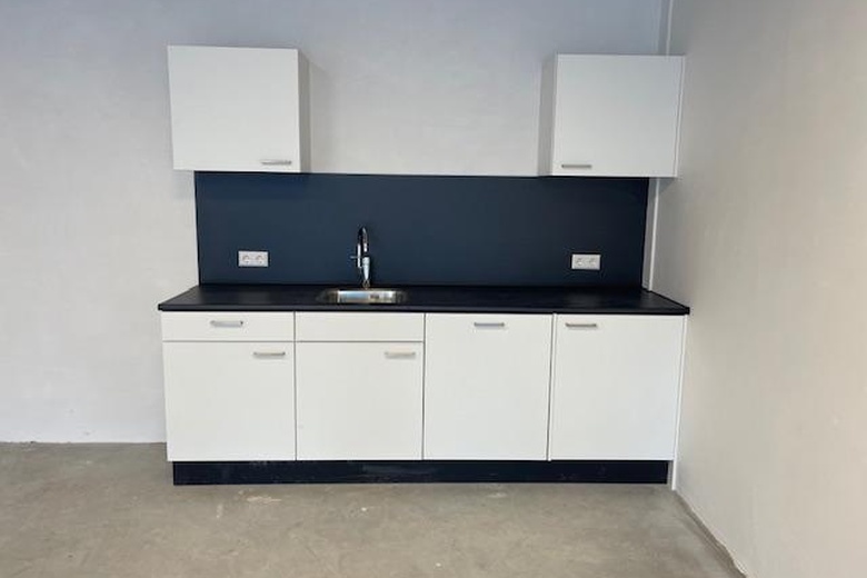 BedrijfsruimteaanHavenstraat 72 f<br/> inHuizen BedrijfsruimteaanHavenstraat 72 f<br/> inHuizen