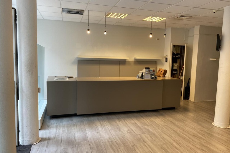 WinkelruimteaanSegeersstraat 28<br/> inMiddelburg WinkelruimteaanSegeersstraat 28<br/> inMiddelburg