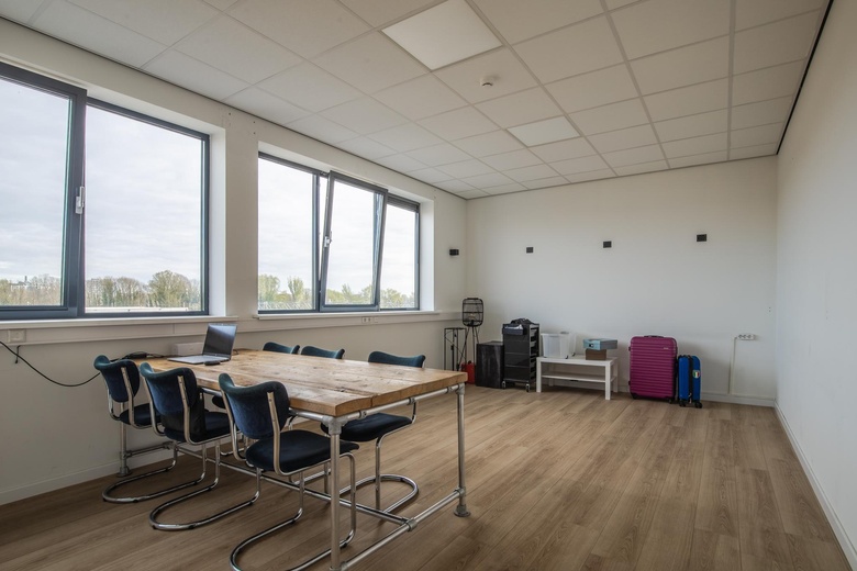 BedrijfsruimteaanHondiusstraat 28 K<br/> inArnhem BedrijfsruimteaanHondiusstraat 28 K<br/> inArnhem