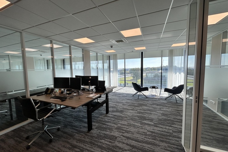 KantoorruimteaanHonderdland 34<br/> inMaasdijk