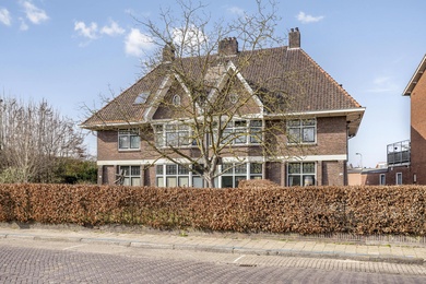 Bekijk foto 2 van Tuindorpstraat 48