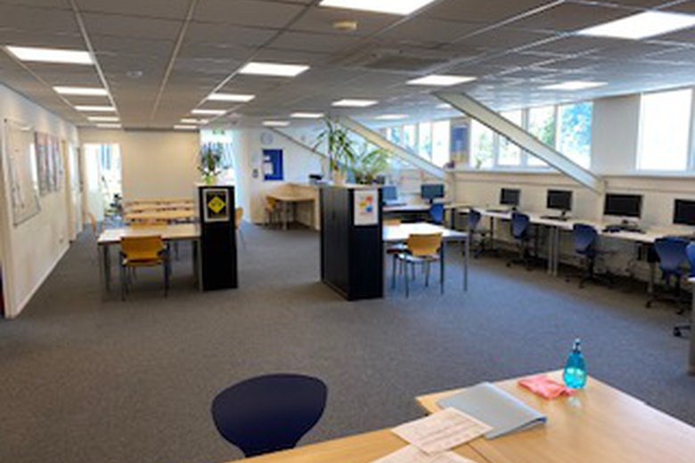 BedrijfsruimteaanZeisterweg 81 b<br/> inOdijk