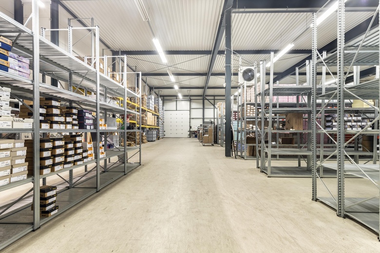 BedrijfsruimteaanStaalstraat 26<br/> inVelsen