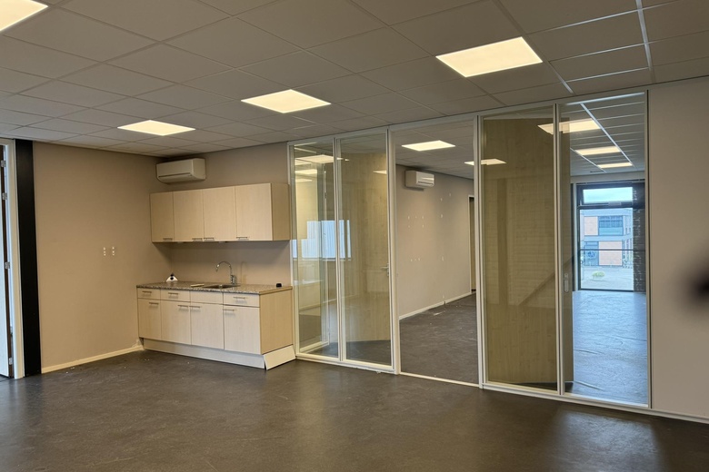 Bedrijfsruimteaan's-Gravenweg 318 - 334<br/> inNieuwerkerk aan den IJssel