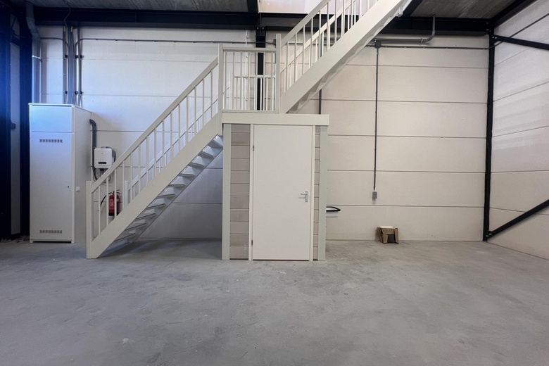 BedrijfsruimteaanHoutkopersstraat 6 D<br/> inZwijndrecht BedrijfsruimteaanHoutkopersstraat 6 D<br/> inZwijndrecht