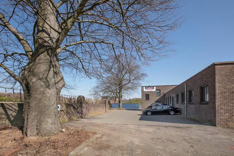 BedrijfsruimteaanAlbert Thijsstraat 19<br/> inEygelshoven BedrijfsruimteaanAlbert Thijsstraat 19<br/> inEygelshoven