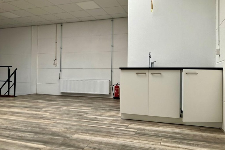 BedrijfsruimteaanEenspan 8 E<br/> inZeewolde