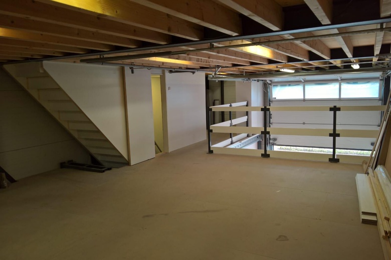 BedrijfsruimteaanDeventerseweg 31<br/> inBarendrecht BedrijfsruimteaanDeventerseweg 31<br/> inBarendrecht