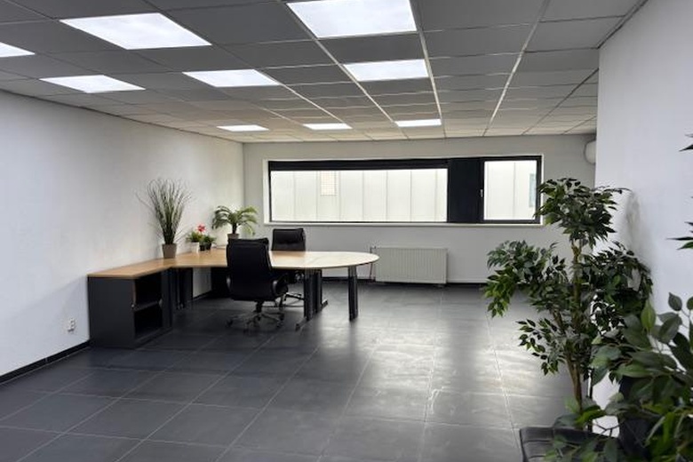 BedrijfsruimteaanDriemanssteeweg 624<br/> inRotterdam BedrijfsruimteaanDriemanssteeweg 624<br/> inRotterdam