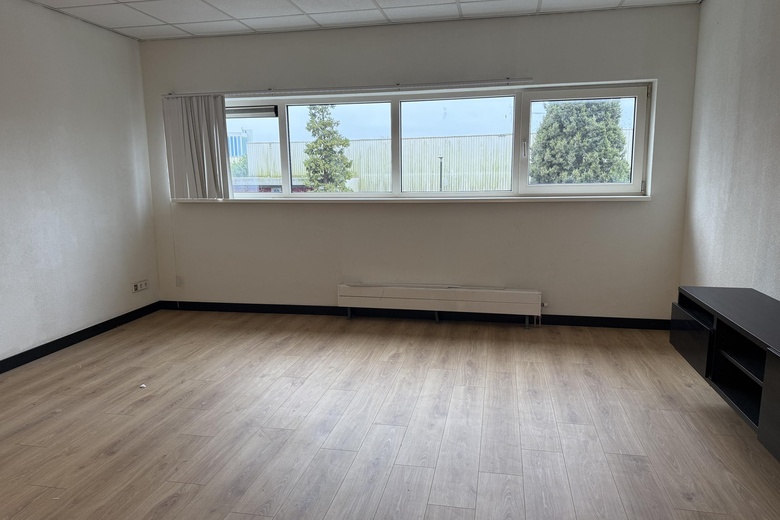 BedrijfsruimteaanVredeweg 1 L<br/> inZaandam