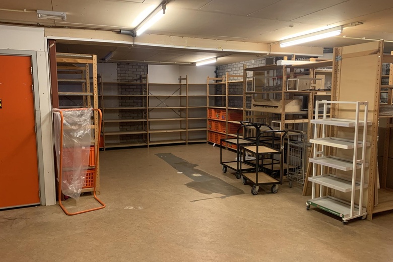 WinkelruimteaanRaadhuisplein 25 - 27<br/> inRozenburg