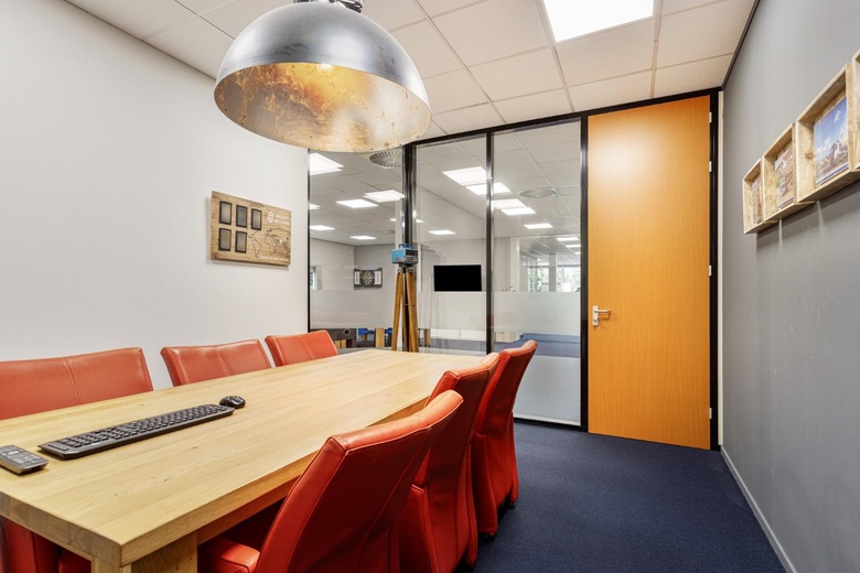 KantoorruimteaanKubus 9 - 15<br/> inSliedrecht