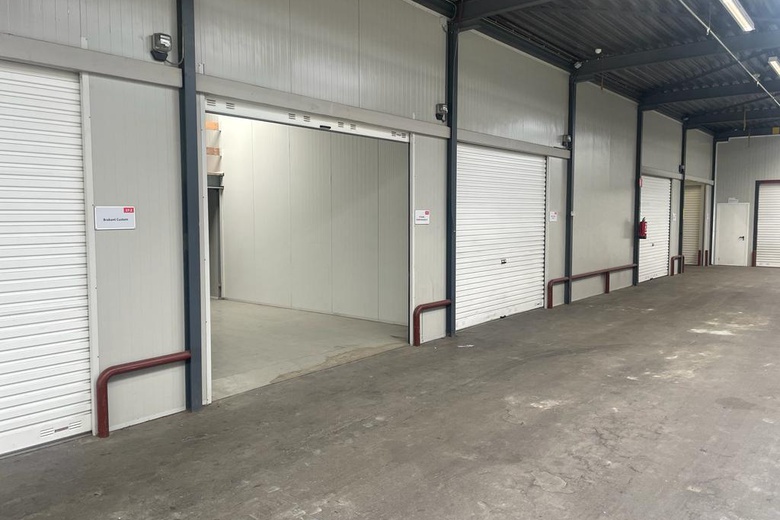 BedrijfsruimteaanKempenlandstraat 15 - 27<br/> inVught BedrijfsruimteaanKempenlandstraat 15 - 27<br/> inVught