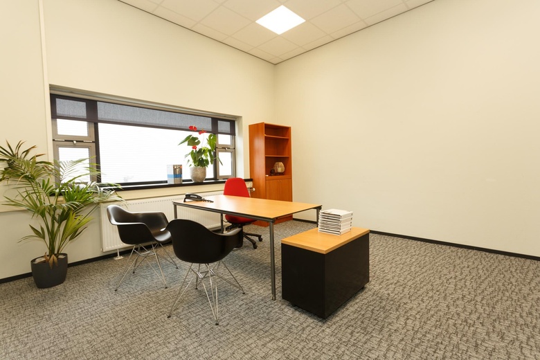 KantoorruimteaanTweelingenlaan 117<br/> inApeldoorn KantoorruimteaanTweelingenlaan 117<br/> inApeldoorn