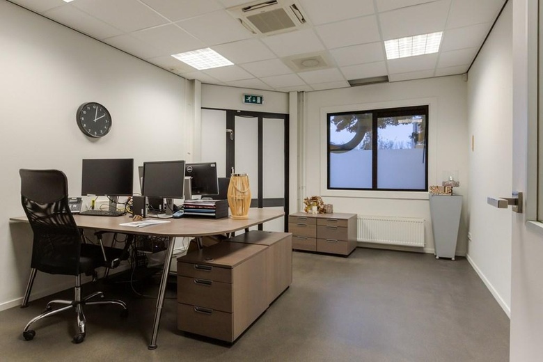 BedrijfsruimteaanEssebaan 1<br/> inCapelle aan den IJssel BedrijfsruimteaanEssebaan 1<br/> inCapelle aan den IJssel