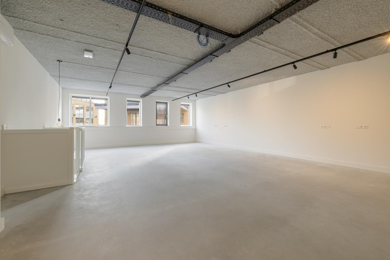 BedrijfsruimteaanNijverheidslaan 10 N<br/> inWeesp