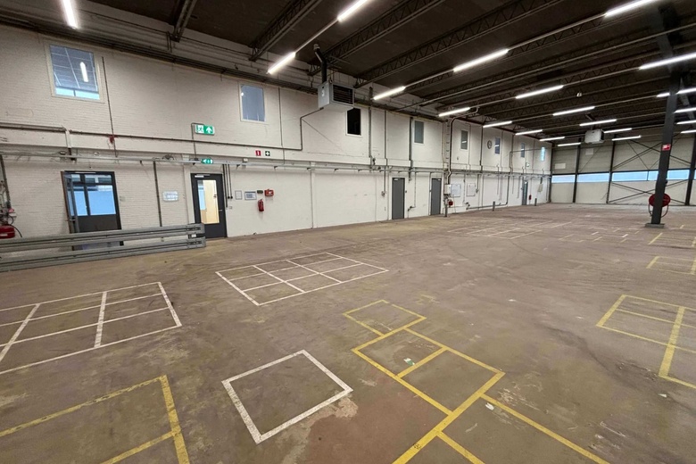 BedrijfsruimteaanOsloweg 79<br/> inGroningen