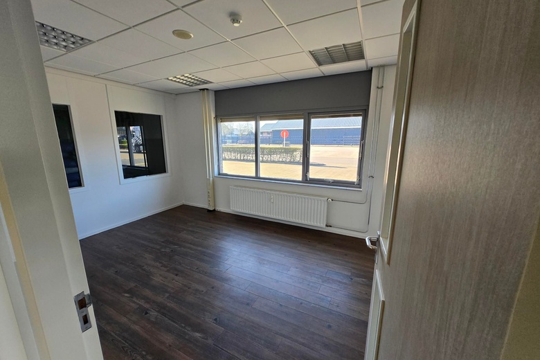 BedrijfsruimteaanNijverheidstraat 2<br/> inMoerkapelle BedrijfsruimteaanNijverheidstraat 2<br/> inMoerkapelle
